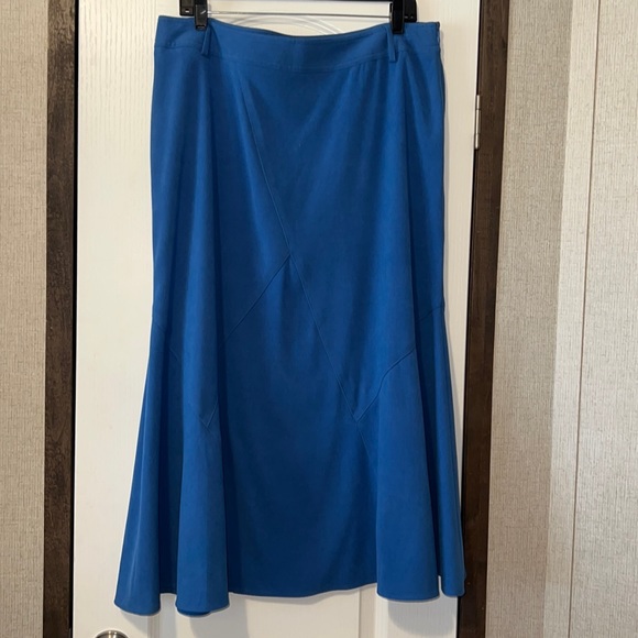 skirt - Picture 1 of 6